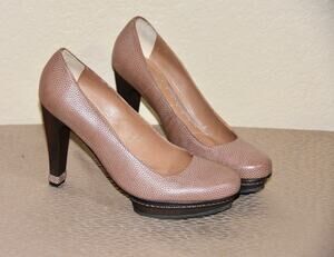 BCBG Max Azria Womens Elsa Leather Platform Pump Shoes Size 6